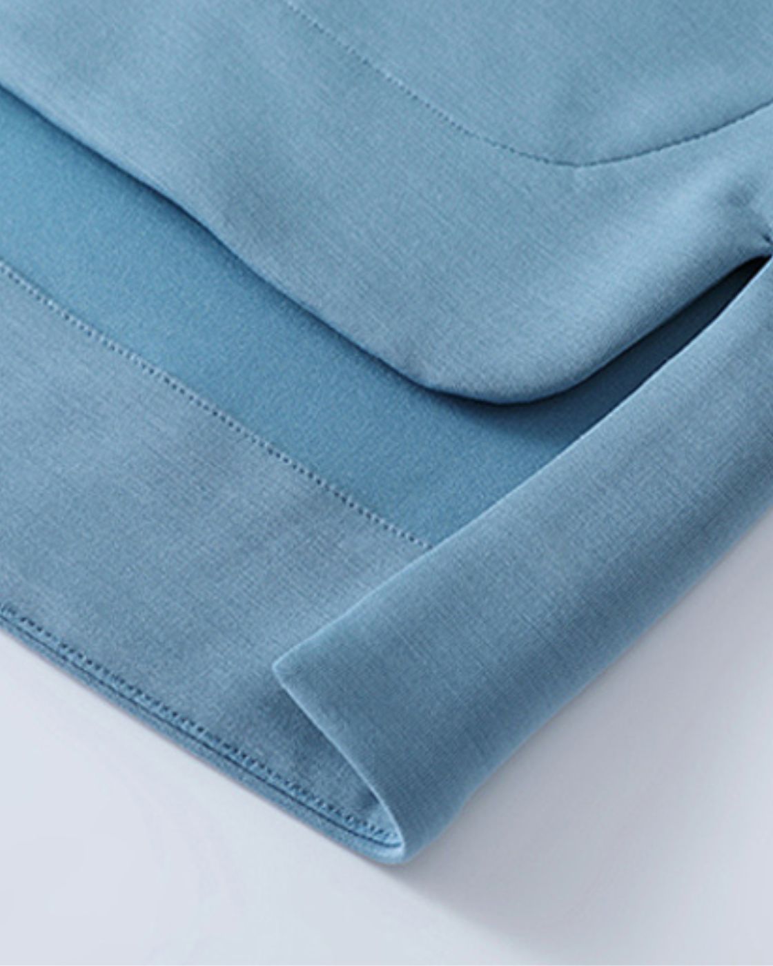 Loungewear - Langarmshirt mit High-Low-Schnitt